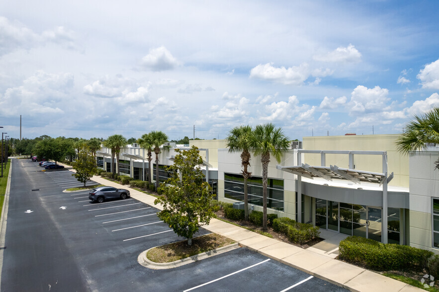 11602 Lake Underhill Rd, Orlando, FL for lease - Building Photo - Image 3 of 7