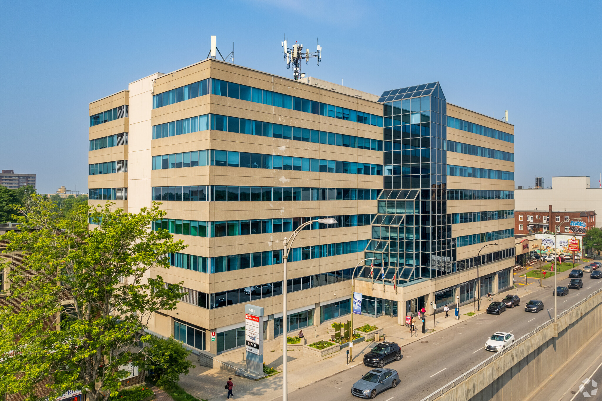 5160 Boul Décarie, Montréal, QC for lease Building Photo- Image 1 of 8