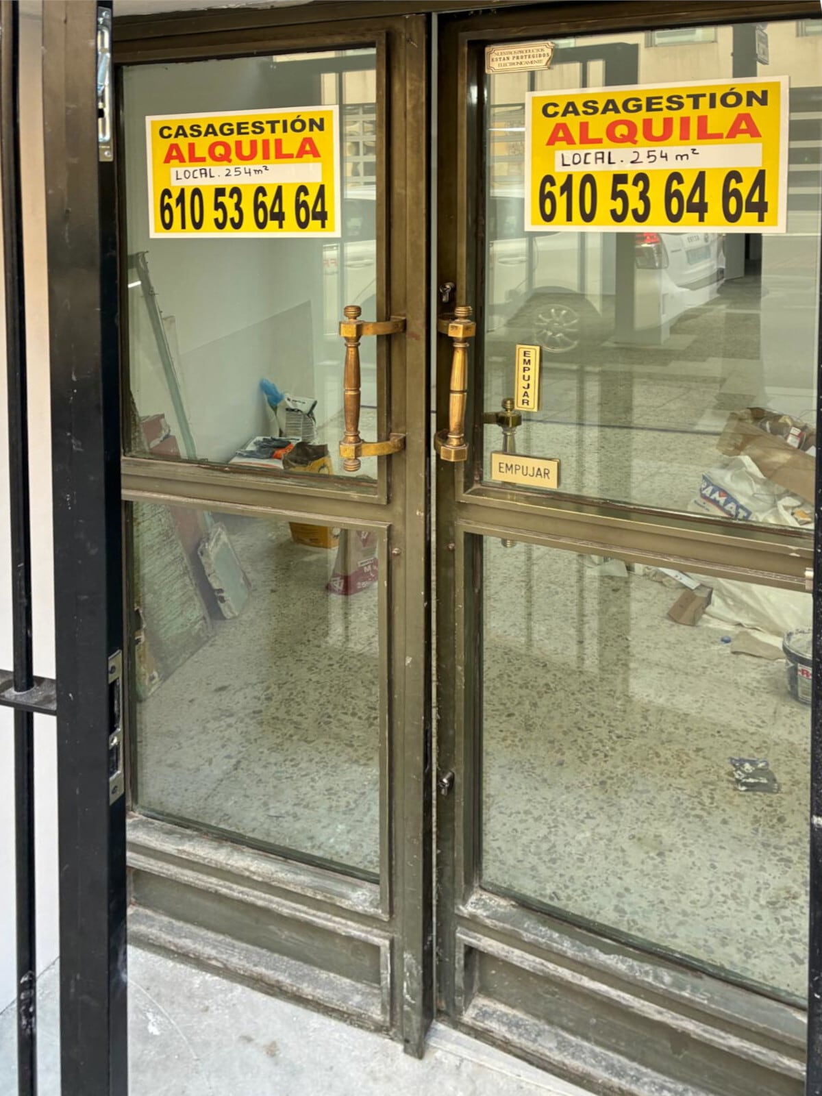 Retail in Madrid, Madrid for lease Interior Photo- Image 1 of 4