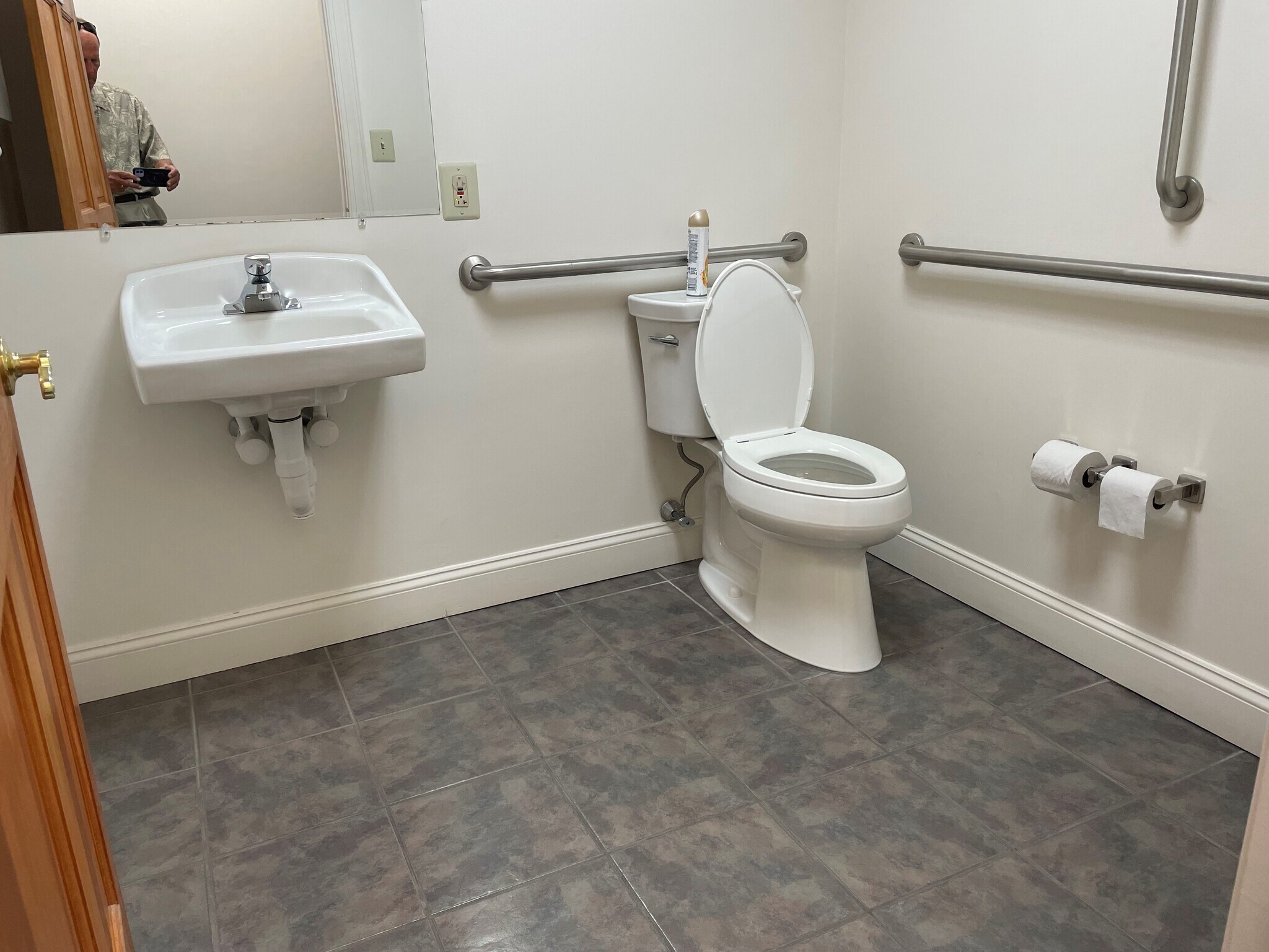 225-233 S Broad St, Lansdale, PA for lease Interior Photo- Image 1 of 7