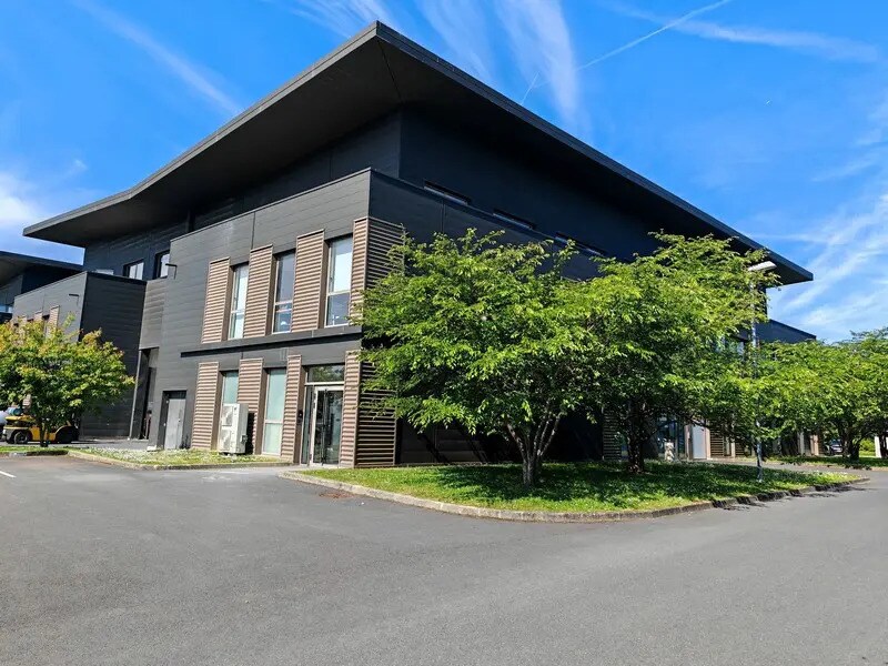 13 Avenue Joseph Paxton, Ferrières-en-Brie for lease Building Photo- Image 1 of 24