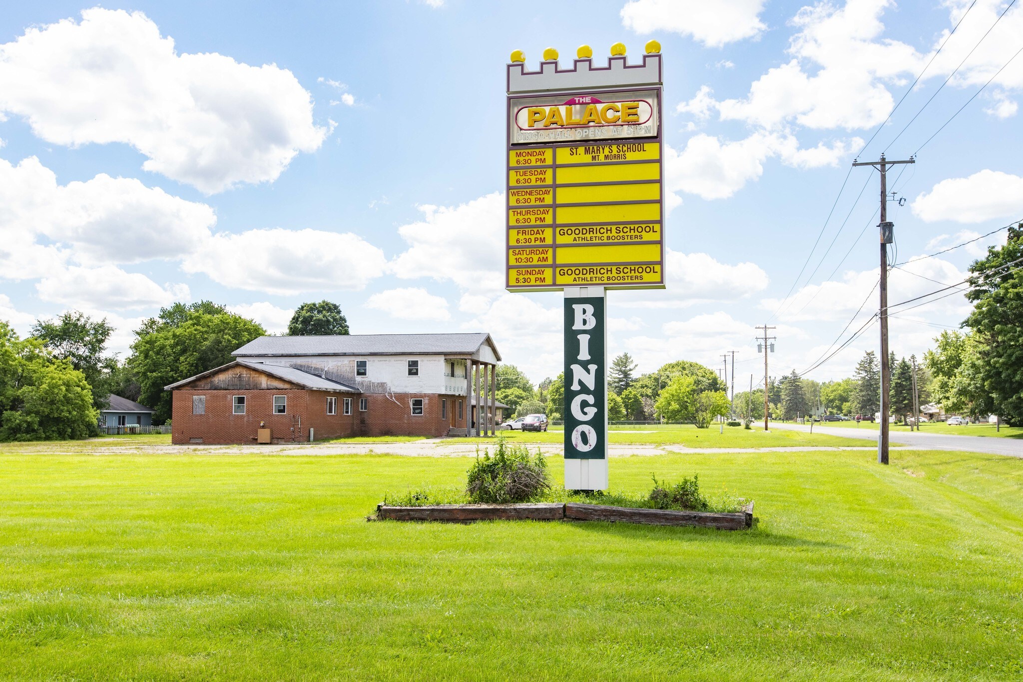 5238-5246 Lapeer Rd, Burton, MI for lease Building Photo- Image 1 of 8