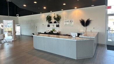 946 Washington Way, Longview, WA for lease Interior Photo- Image 2 of 5