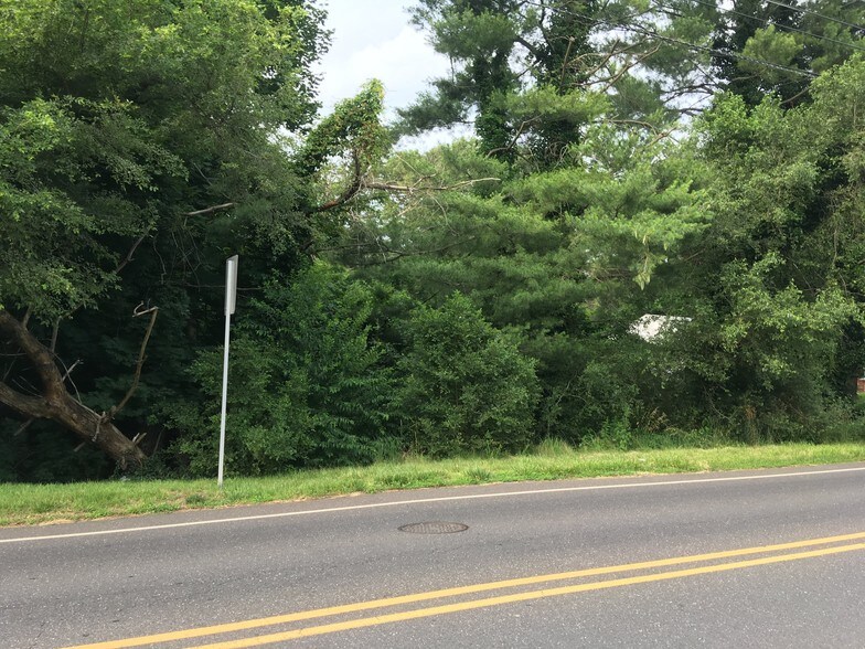 1472 Kuser Rd, Hamilton, NJ 08619