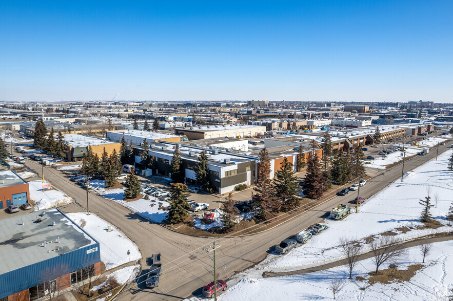 2616 18th St NE, Calgary, AB for lease - Aerial - Image 2 of 7