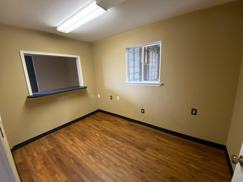 7012 Belgold St, Houston, TX for lease - Interior Photo - Image 3 of 17