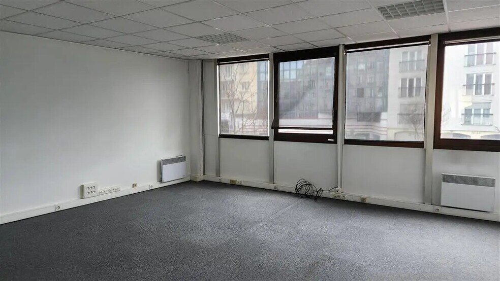 Office in Bourg-la-Reine for lease - Building Photo - Image 3 of 6