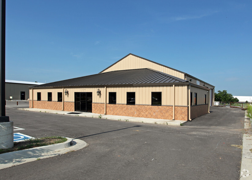 124 S 147th East Ave, Tulsa, OK for lease - Building Photo - Image 1 of 1