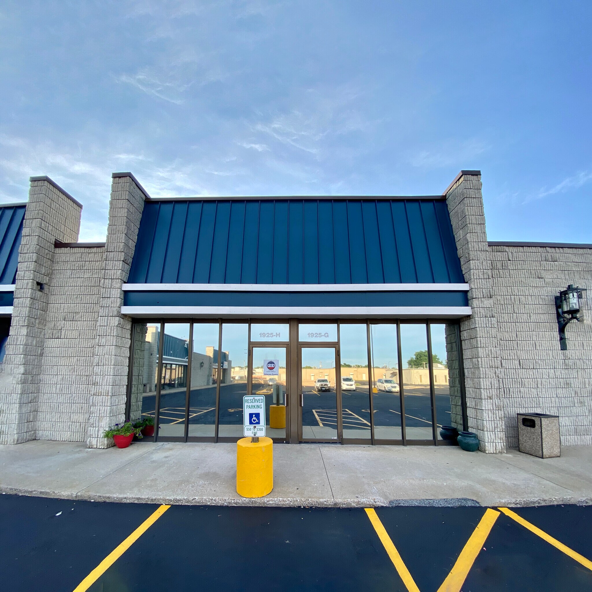 1925 E Bennett St, Springfield, MO for sale Building Photo- Image 1 of 1