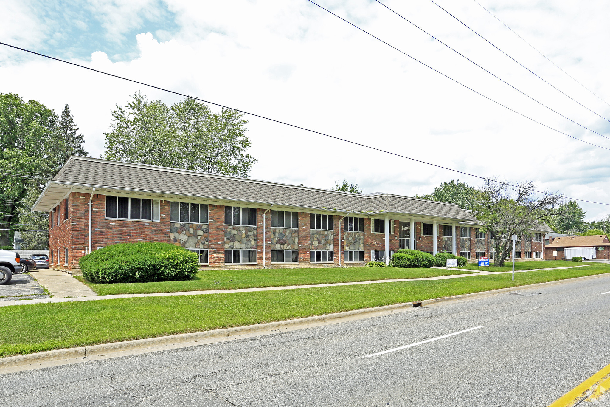 28475 Greenfield Rd, Southfield, MI for sale Primary Photo- Image 1 of 1