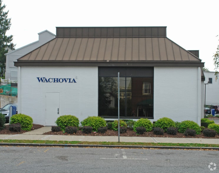 21 N Water St, Greenwich, CT for lease - Building Photo - Image 2 of 13