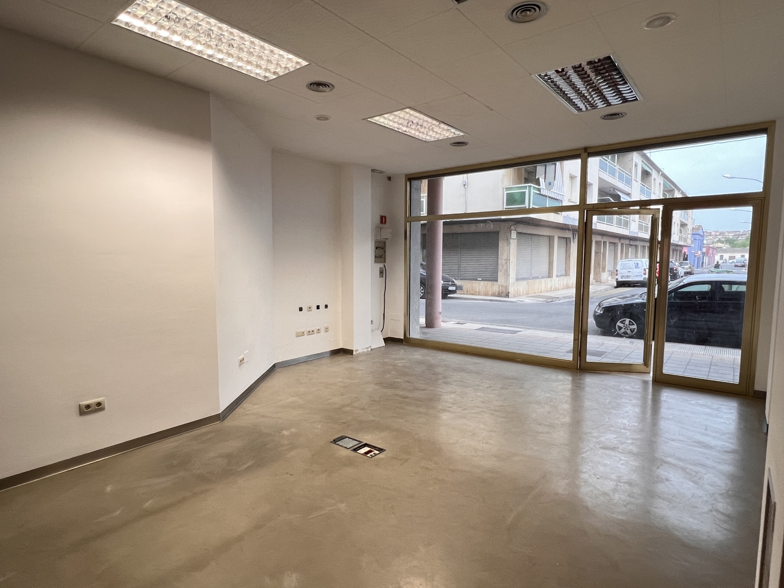 Office in La Pera, Gerona for sale Interior Photo- Image 1 of 10