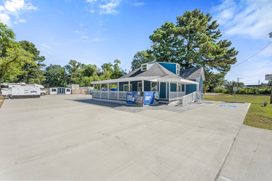 819 E Main St, Tomball, TX for lease - Aerial - Image 2 of 8