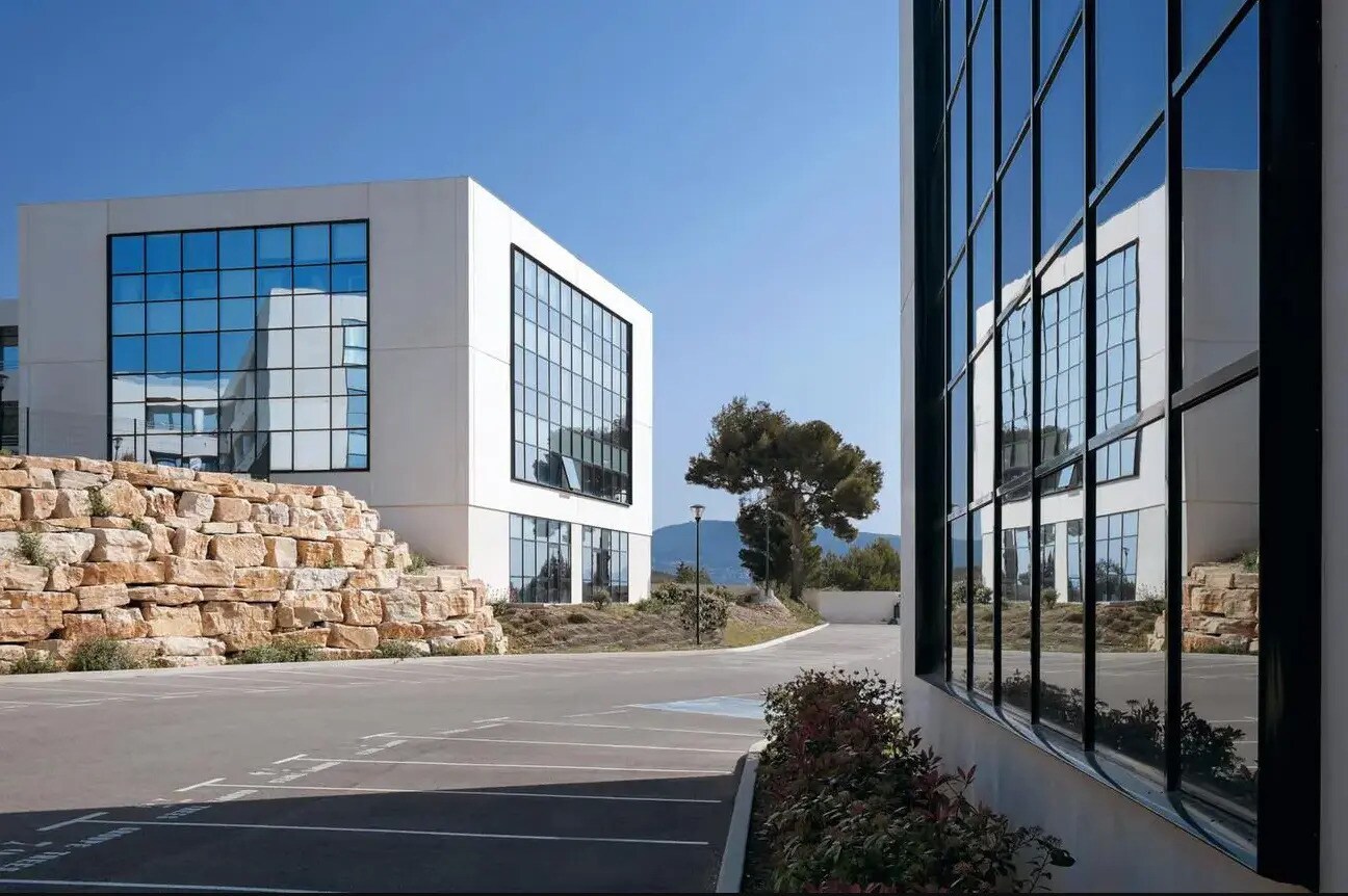 297 Avenue Du Mistral, La Ciotat for lease Building Photo- Image 1 of 5