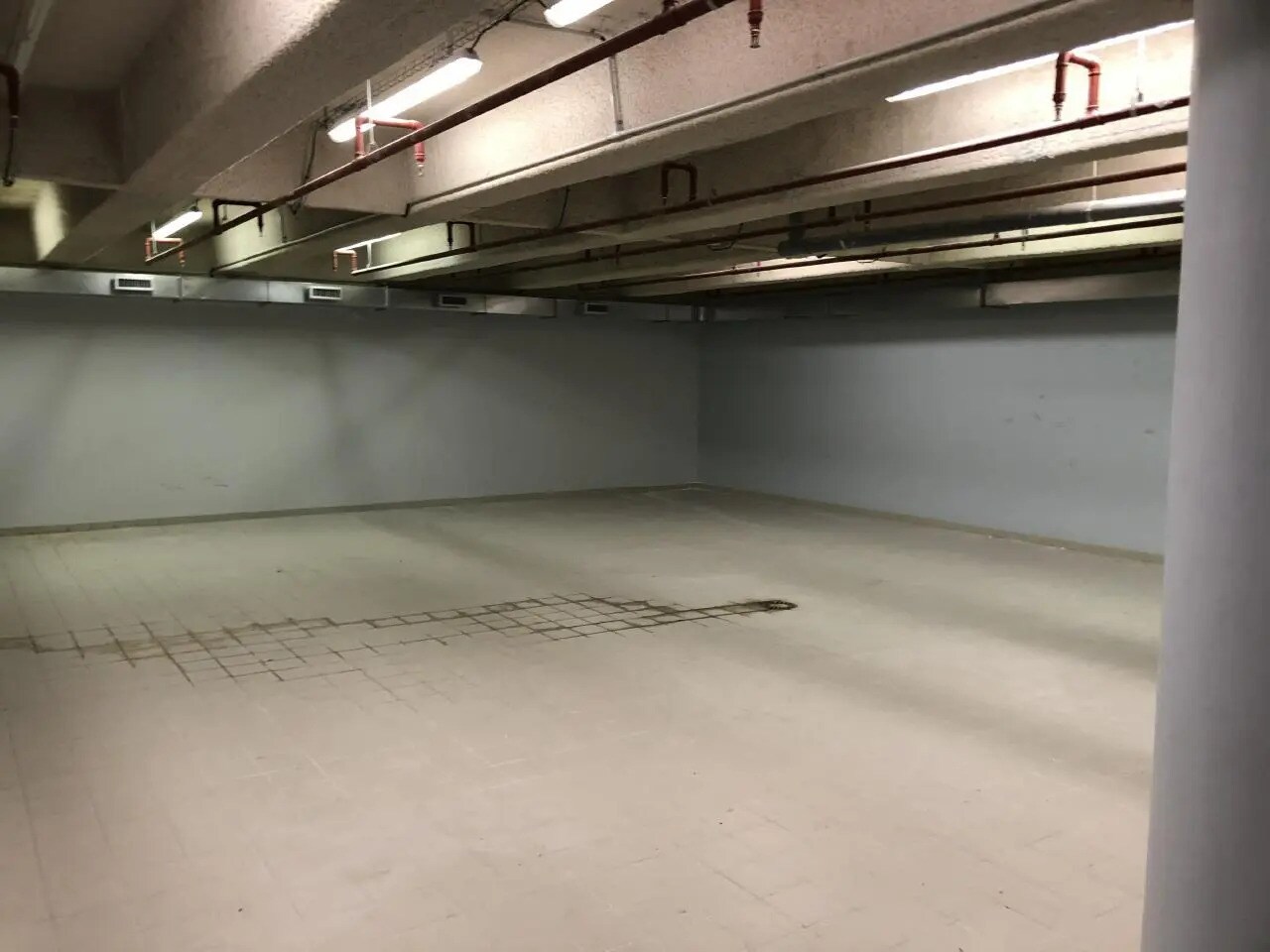 in Puteaux for sale Building Photo- Image 1 of 1