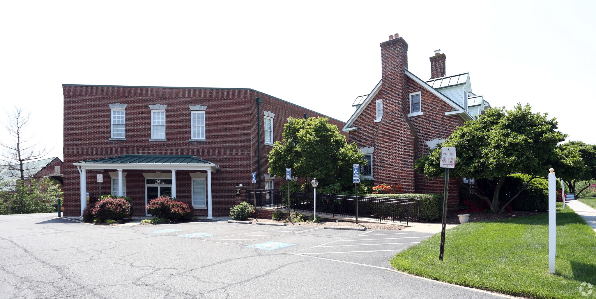 42014211 Pleasant Valley Rd, Chantilly, VA 20151 Pleasant Valley