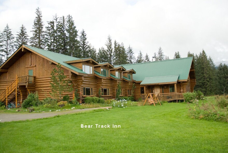 5021 Rink Creek Rd, Gustavus, AK 99826