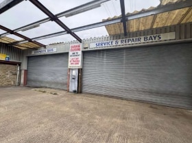 141–143 Wakefield Road Scissett portfolio of 2 properties for sale on LoopNet.com - Building Photo - Image 3 of 7