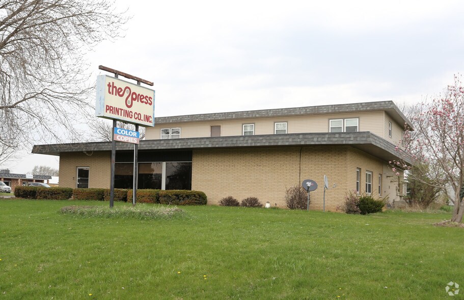 1555 E Huebbe Pky, Beloit, WI for sale - Primary Photo - Image 1 of 1