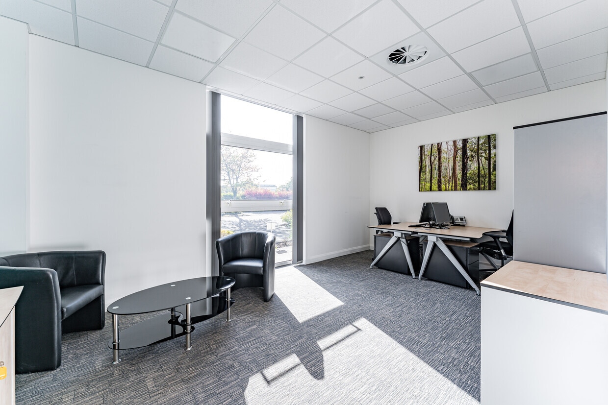 1310 Solihull Pky, Birmingham for lease Interior Photo- Image 1 of 11