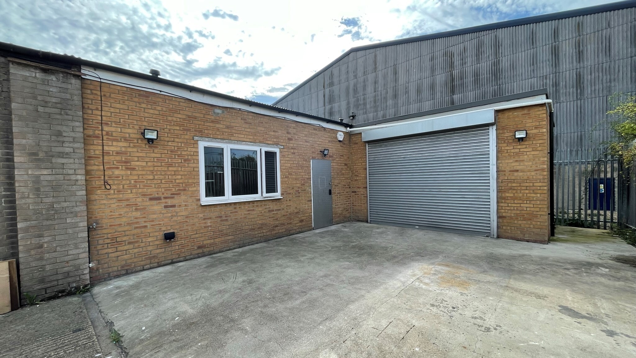 Wollaston Way, Basildon for lease Primary Photo- Image 1 of 3