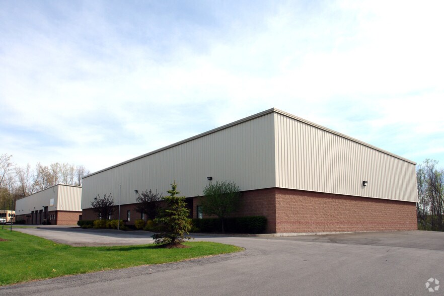 49 Sicker Rd, Latham, NY for sale - Primary Photo - Image 1 of 1