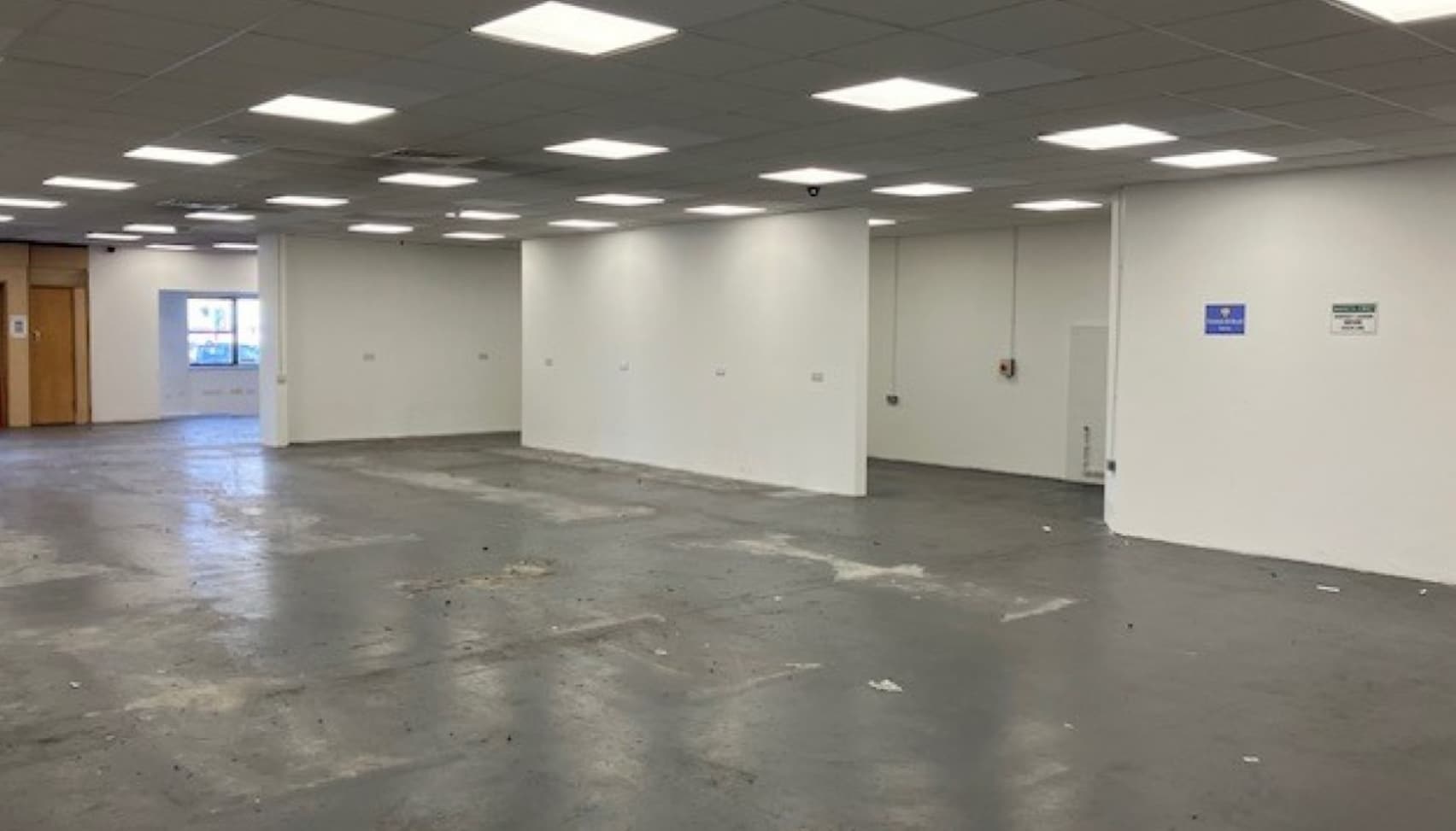 34-36 Carters Grn, West Bromwich for lease Interior Photo- Image 1 of 3