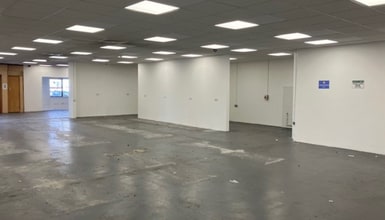 34-36 Carters Grn, West Bromwich for lease Interior Photo- Image 1 of 3