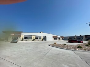 3234 W Schimmer Dr, Grand Island, NE for lease Building Photo- Image 2 of 10