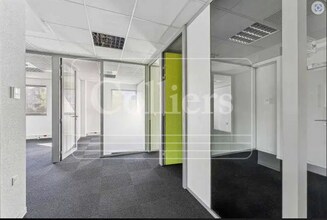 380 Avenue Archimède, Aix-en-Provence for lease Interior Photo- Image 2 of 4