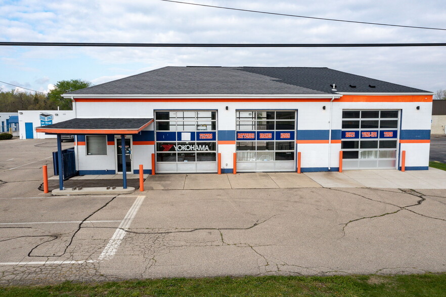 1323 S Dayton Lakeview Rd, New Carlisle, OH for sale - Building Photo - Image 1 of 1