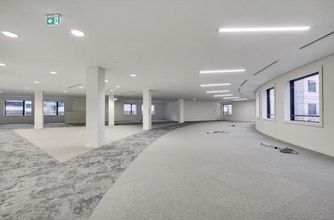 Office in Levallois-Perret for lease Interior Photo- Image 2 of 6