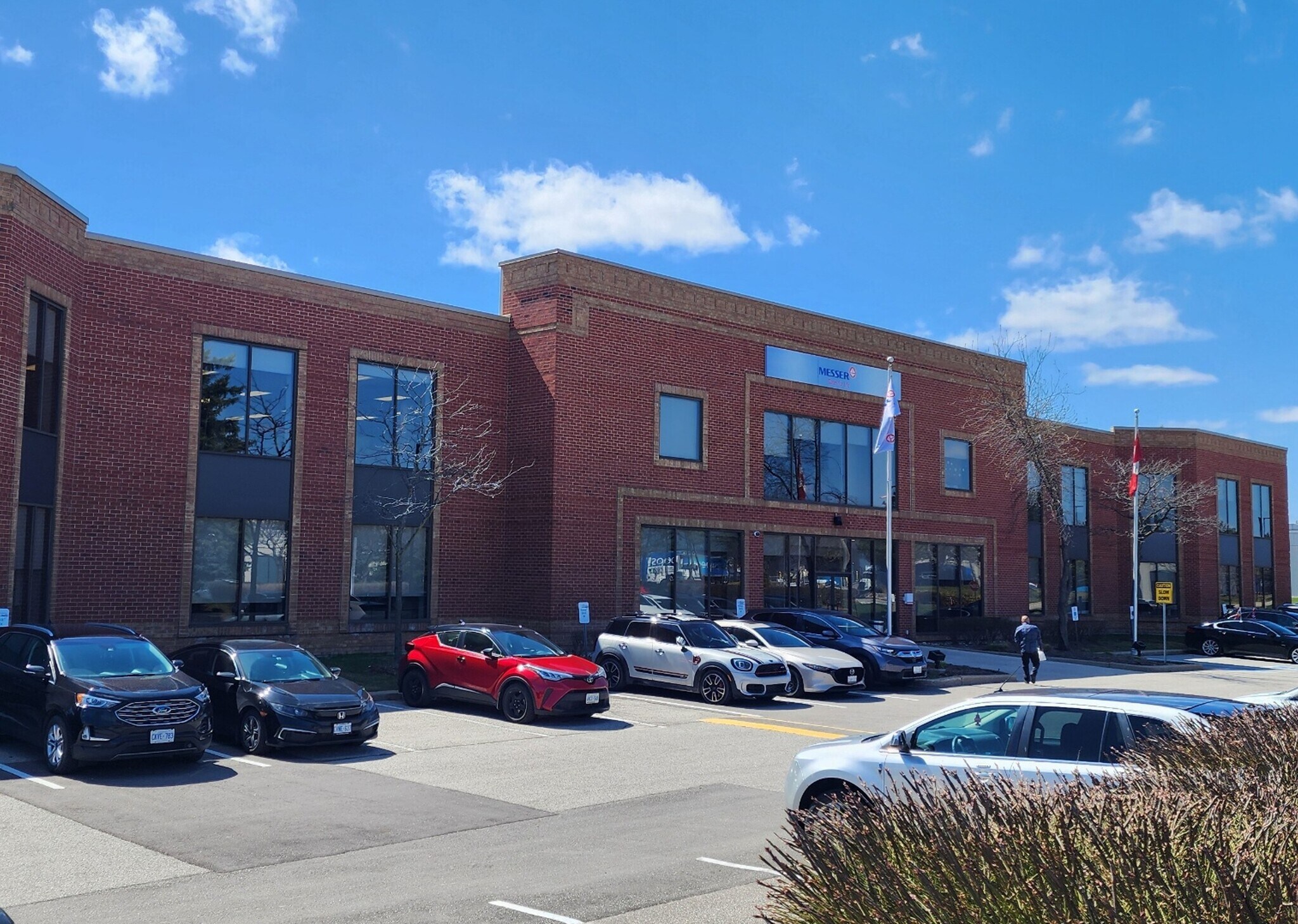 5860 Chedworth Way, Mississauga, ON for lease Building Photo- Image 1 of 6