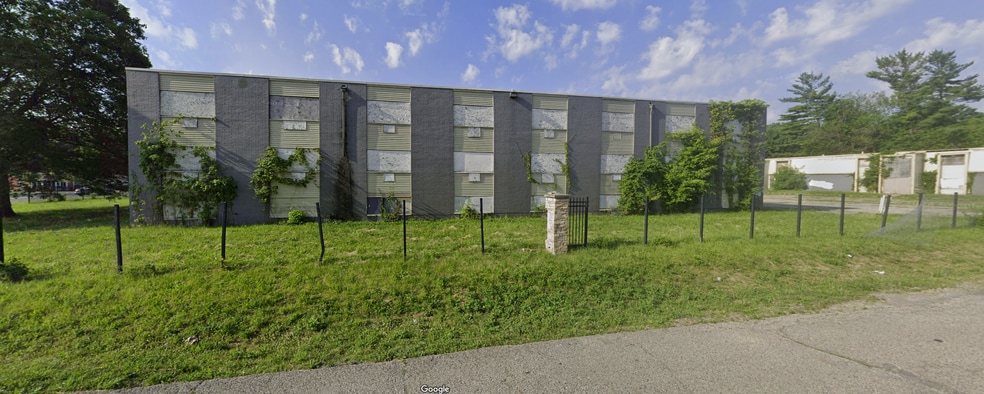 5080 Roselawn Dr, Indianapolis, IN for sale - Building Photo - Image 3 of 11