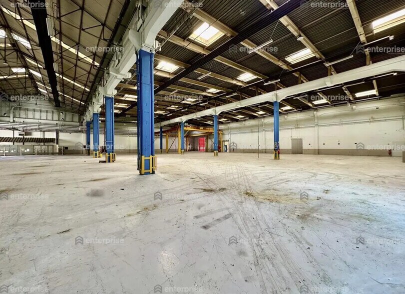 Industrial in Amiens for lease - Interior Photo - Image 2 of 4