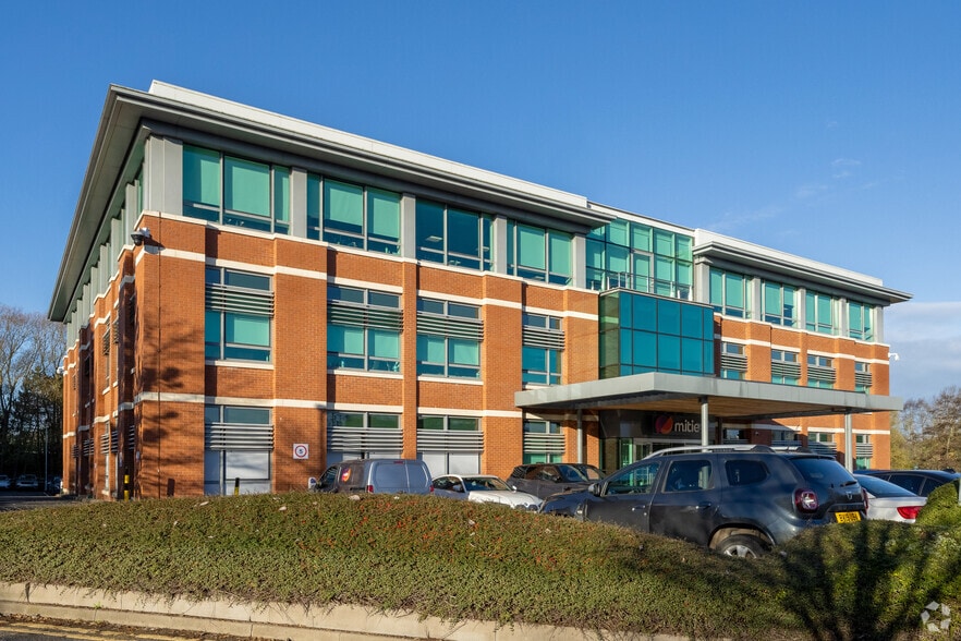 T2 Bickenhill Ln, Birmingham for sale - Primary Photo - Image 1 of 2