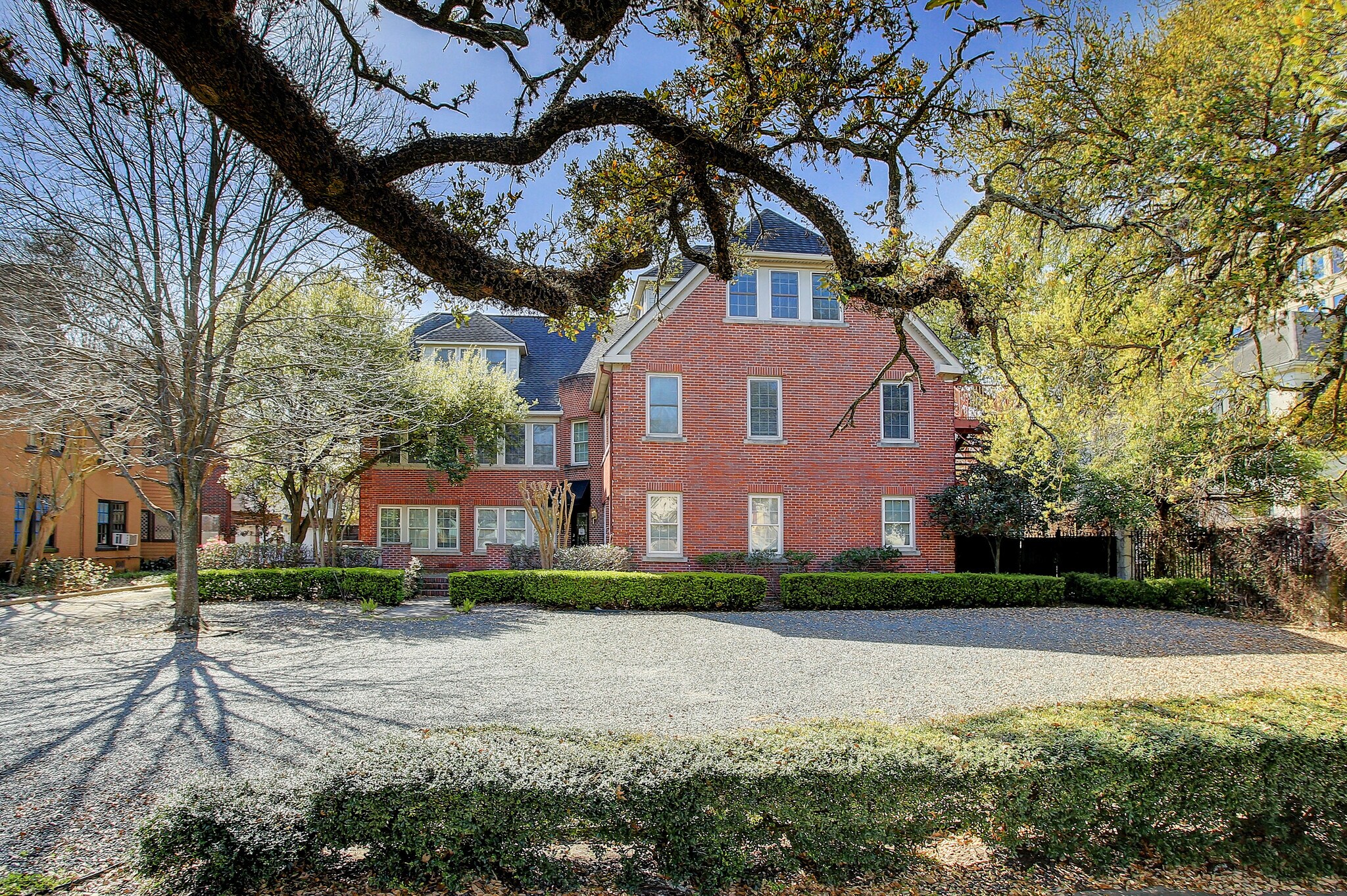 4314 Yoakum Blvd, Houston, TX 77006 Office for Sale