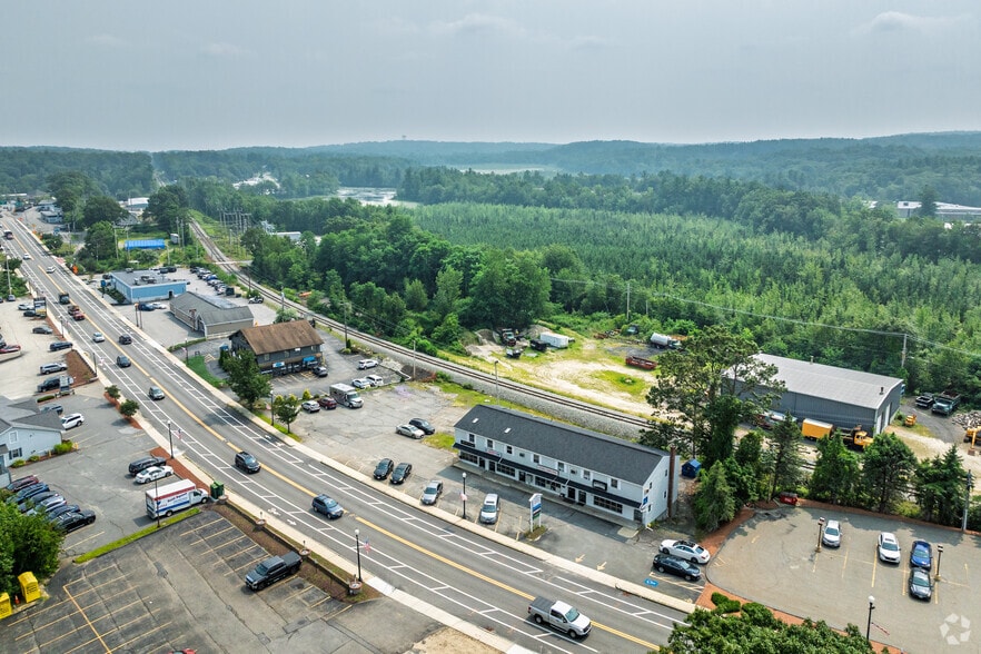 697 Main St, Holden, MA for lease - Aerial - Image 2 of 3