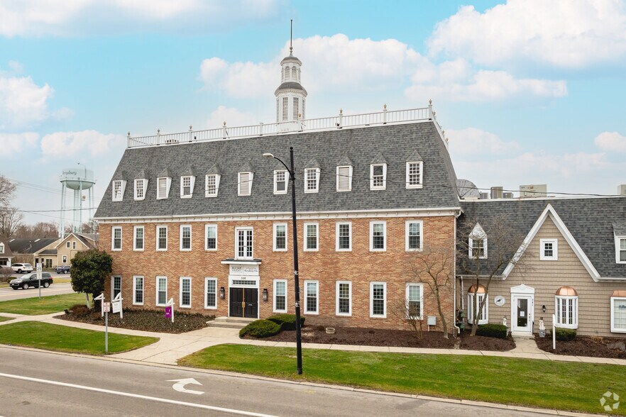 101 W Indiana Ave, Perrysburg, OH for lease - Building Photo - Image 1 of 6