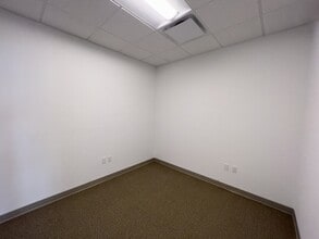 1690 NW 108th Ave, Miami, FL for lease Interior Photo- Image 1 of 6
