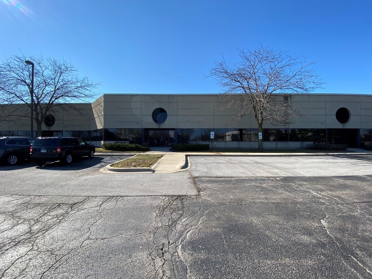 4081 Ryan Rd, Gurnee, IL 60031