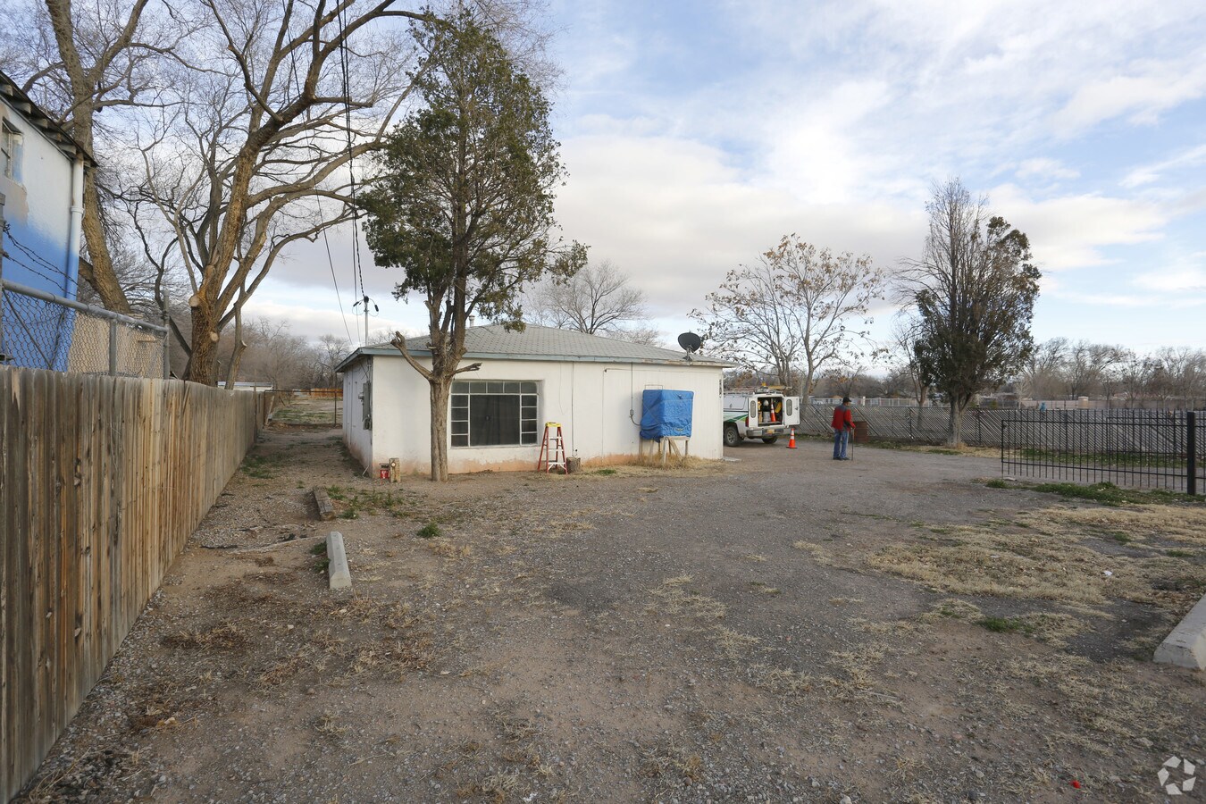 2814 Isleta Blvd SW, Albuquerque, NM 87105