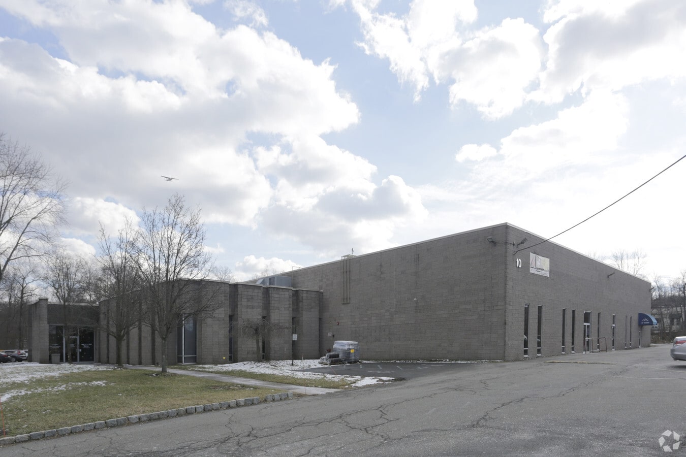 10 Kingsbridge Rd, Fairfield, NJ, 07004 Property For Lease on