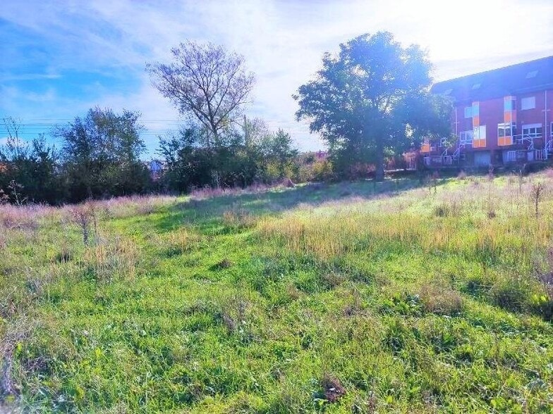 Calle la Pontona, 2, San Andrés del Rabanedo, León for sale - Building Photo - Image 1 of 7