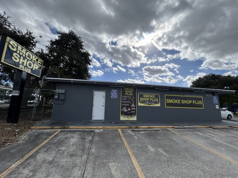 6002 Pembroke Rd, Miramar, FL for lease - Building Photo - Image 1 of 9