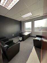 477 Viking Dr, Virginia Beach, VA for lease Interior Photo- Image 1 of 10