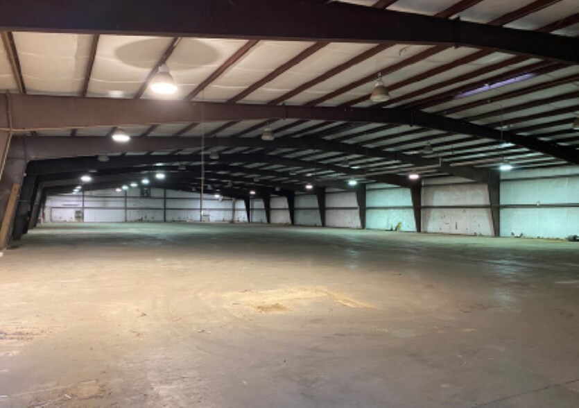 103 Industrial Park Dr, Perry, GA for lease - Building Photo - Image 3 of 7