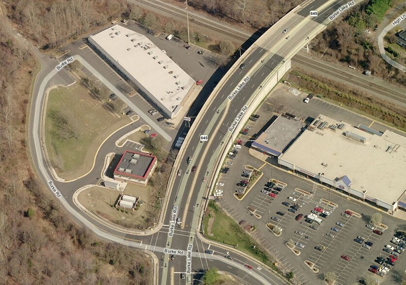 9570 Burke Rd, Burke, VA for sale - Building Photo - Image 1 of 1