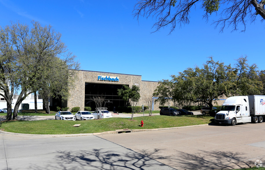 1901 Hutton Ct, Farmers Branch, TX for lease - Primary Photo - Image 1 of 8