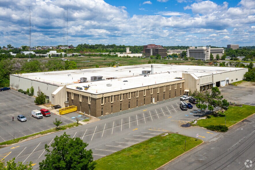 1201 Valley Brook Ave, Lyndhurst, NJ for sale - Building Photo - Image 1 of 1